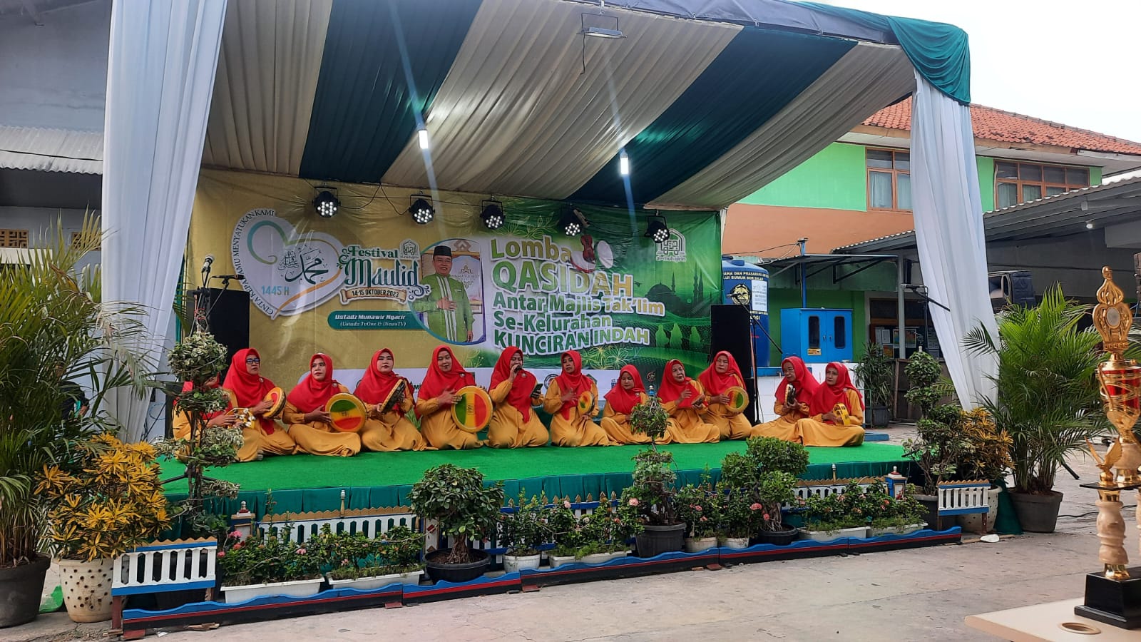 Hajatan Festival Maulid 1445 H Berakhir, Panitia Ucap Terima Kasih. Hajatan Festival Maulid 1445 H Berakhir, Panitia Ucap Terima Kasih.